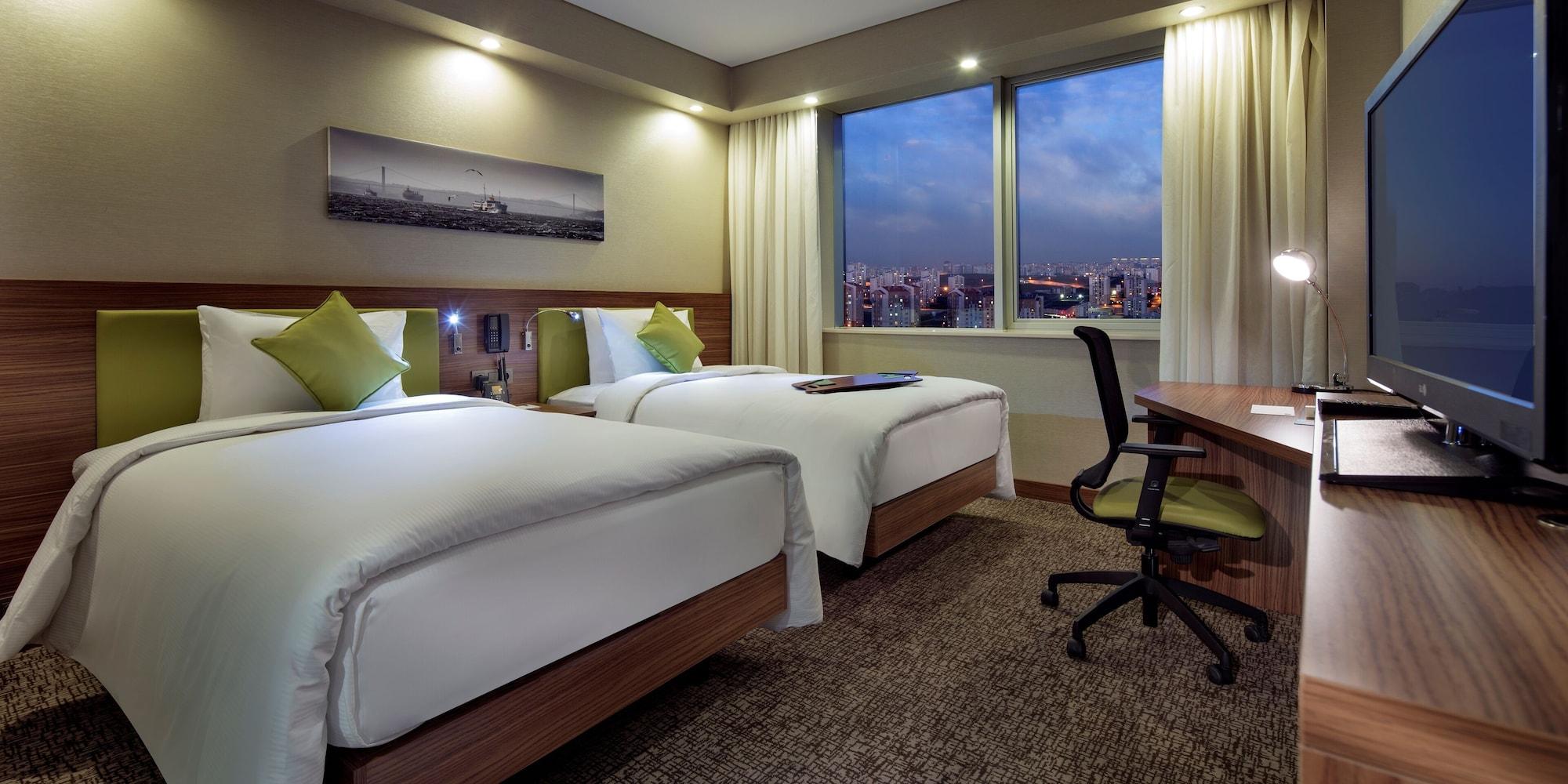 Hampton By Hilton Istanbul Kayasehir Hotel Exterior photo